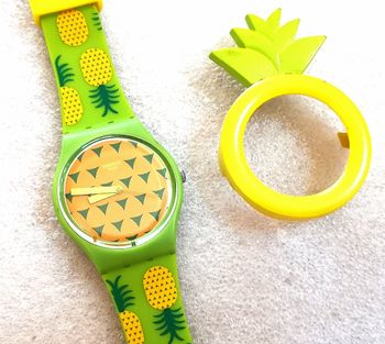 Montre Collecteur SWATCH "Exotic Button" 