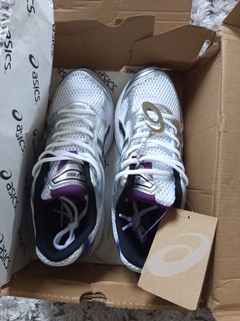 ASICS Gel-Kayano 14 – rose– blanche Taille 40 – Neuves avec boîte