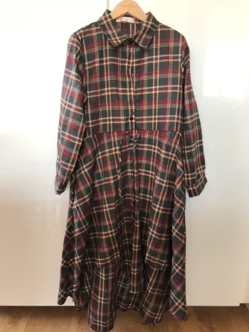 Robe à carreaux fabriqué en Corée