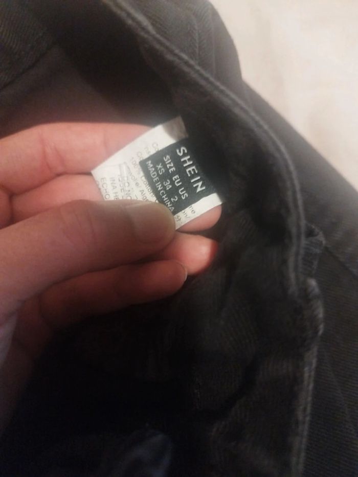 Pantalon noir - photo numéro 4