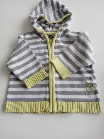 Gilet gris/blanc T 6 mois