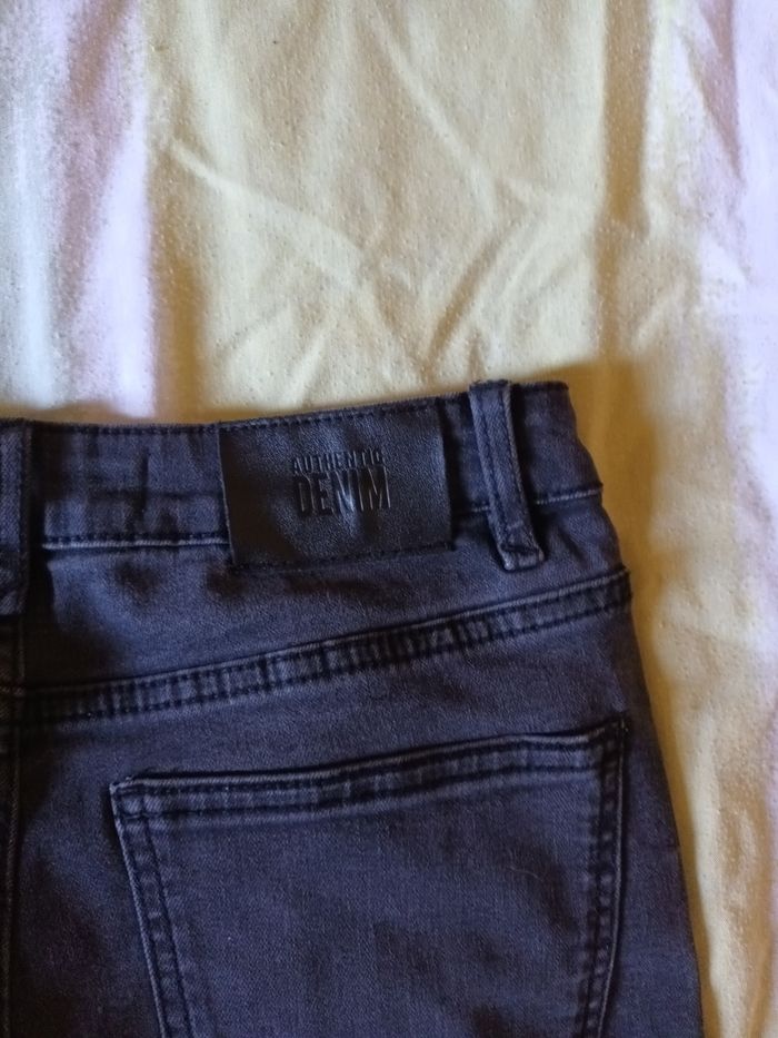 Jean noir - photo numéro 5