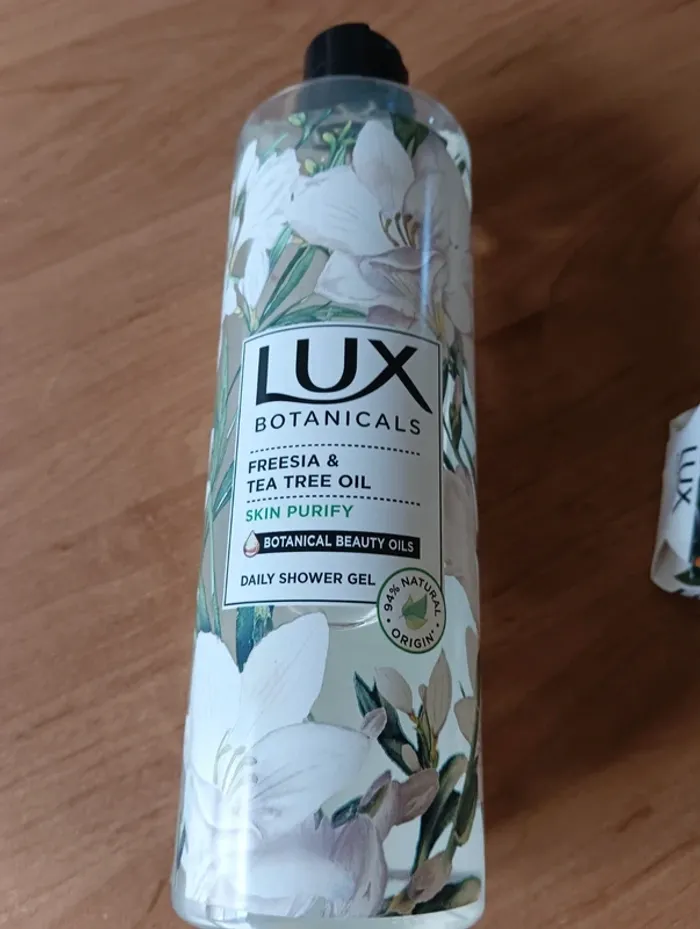 Grand gel douche 500 ml + savon Lux - photo numéro 2