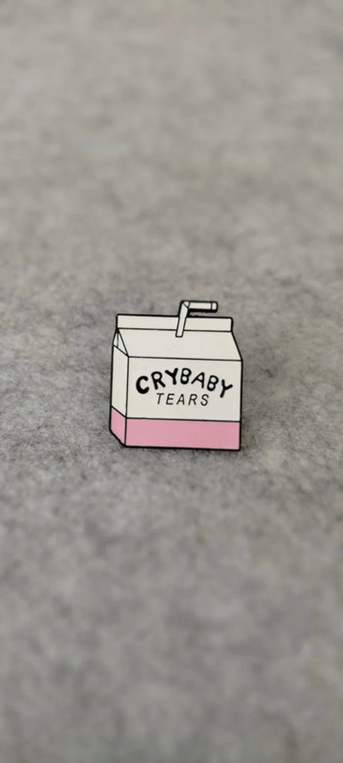 🍄 pin's larmes de bébé en bouteille