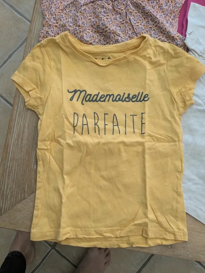 Lot tee shirt fille 6 ans - photo numéro 2