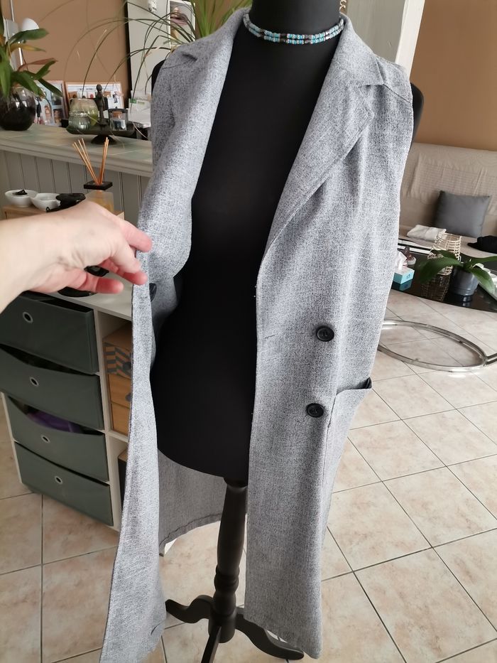 Robe droite neuve T36.38. - photo numéro 9