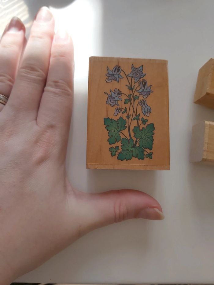 🦋 Lot 3 tampons encreurs fleurs - photo numéro 3