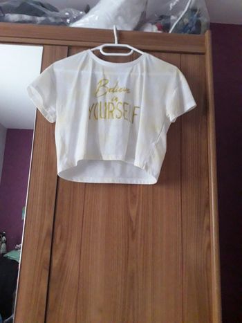 Tee-shirt blanc et jaune creeks