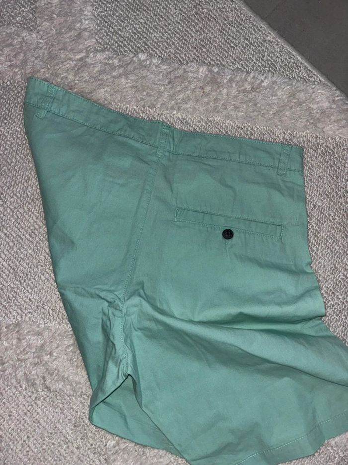 Short H&M homme taille 32 us : France 40 - photo numéro 2