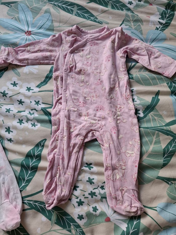 Lot de pyjamas - photo numéro 3