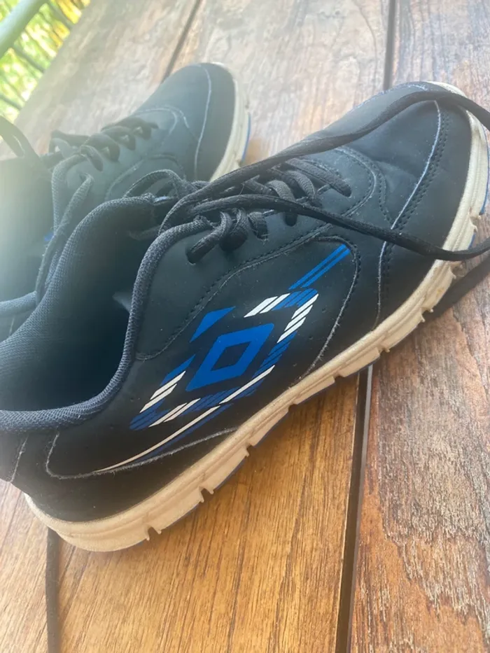 Basket umbro 39 - photo numéro 2