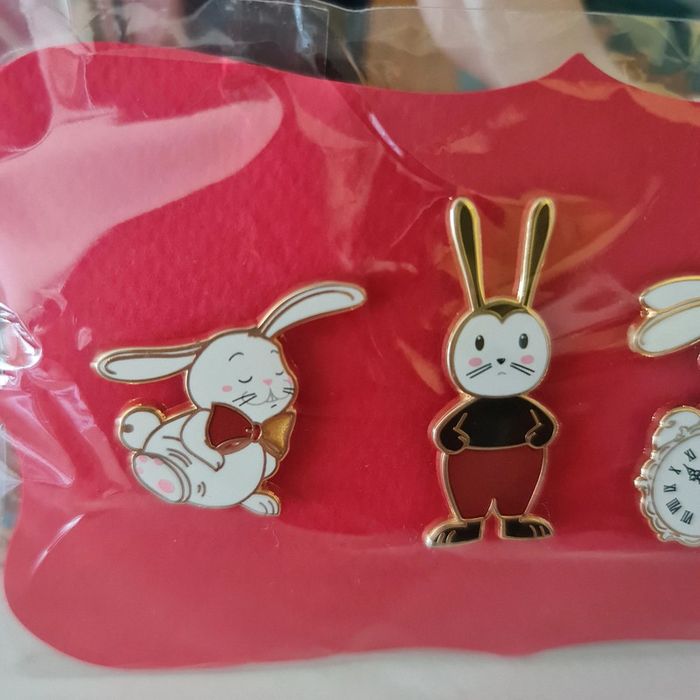 Pins Disney set lapins zootopia oswald alice au pays des merveilles bambi Judy hopps fantasy - photo numéro 2