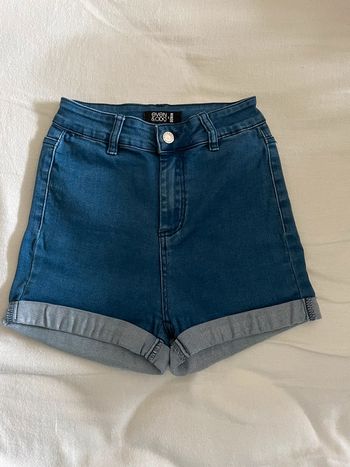 Short élastique bleu taille haute