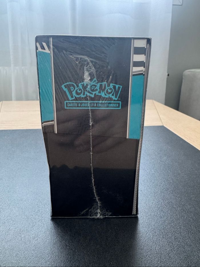 Pokémon Coffret Dresseur Élite (ETB) Foudre Noire Écarlate et Violet EV10.5 Neuf Français - photo numéro 4
