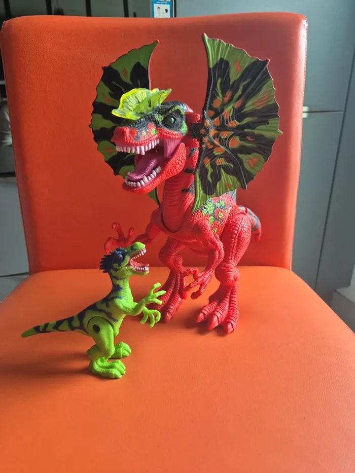 Lot de 2 figurines dinosaures - photo numéro 2