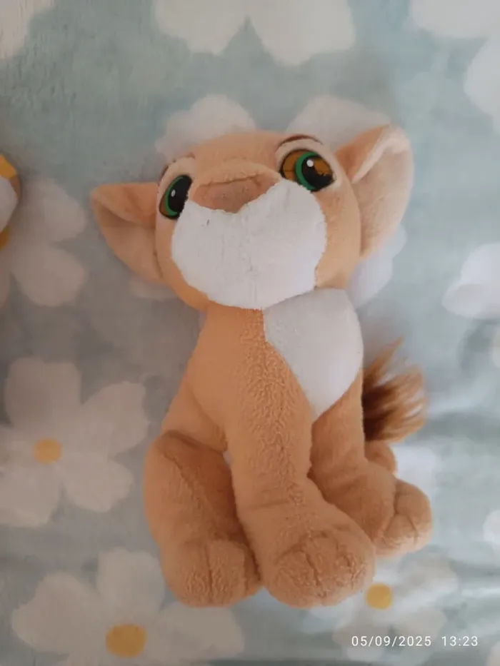 Peluches Nala et Simba amoureux - photo numéro 2