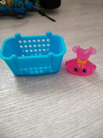 Lot de petits personnages