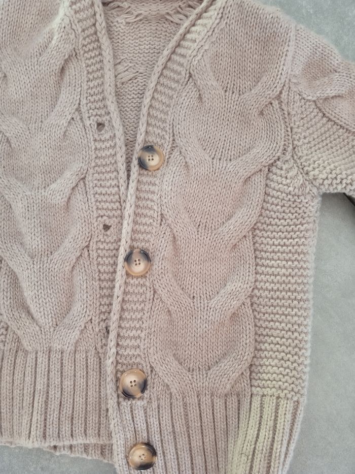 Gilet beige en maille torsadé neuf - photo numéro 6