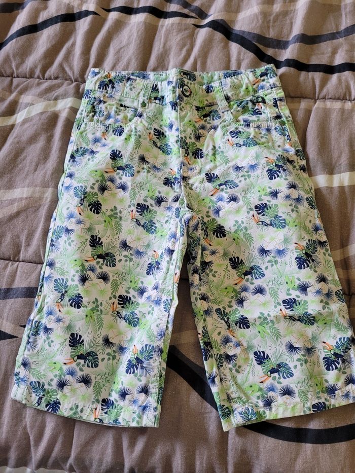 bermuda sergent major 7ans très bon état