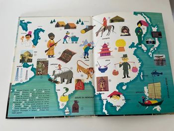 Livre atlas casterman