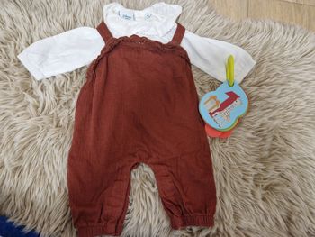 Ensemble 1 mois a 2 mois en très bon état