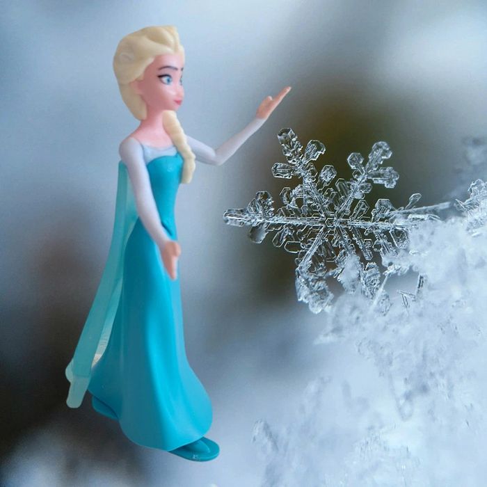 Figurine "Elsa, la reine des neiges" de Disney 👑 - photo numéro 4
