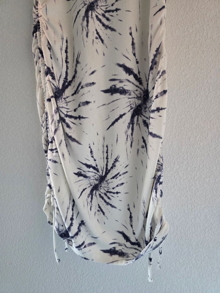 Petite robe blanche et bleue h&m taille xs - photo numéro 6