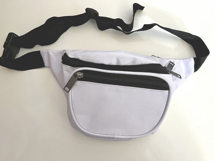 Sac banane gris pale ceinture ajustable