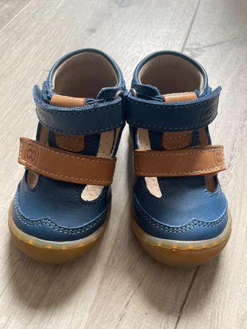 Sandales en cuir T18