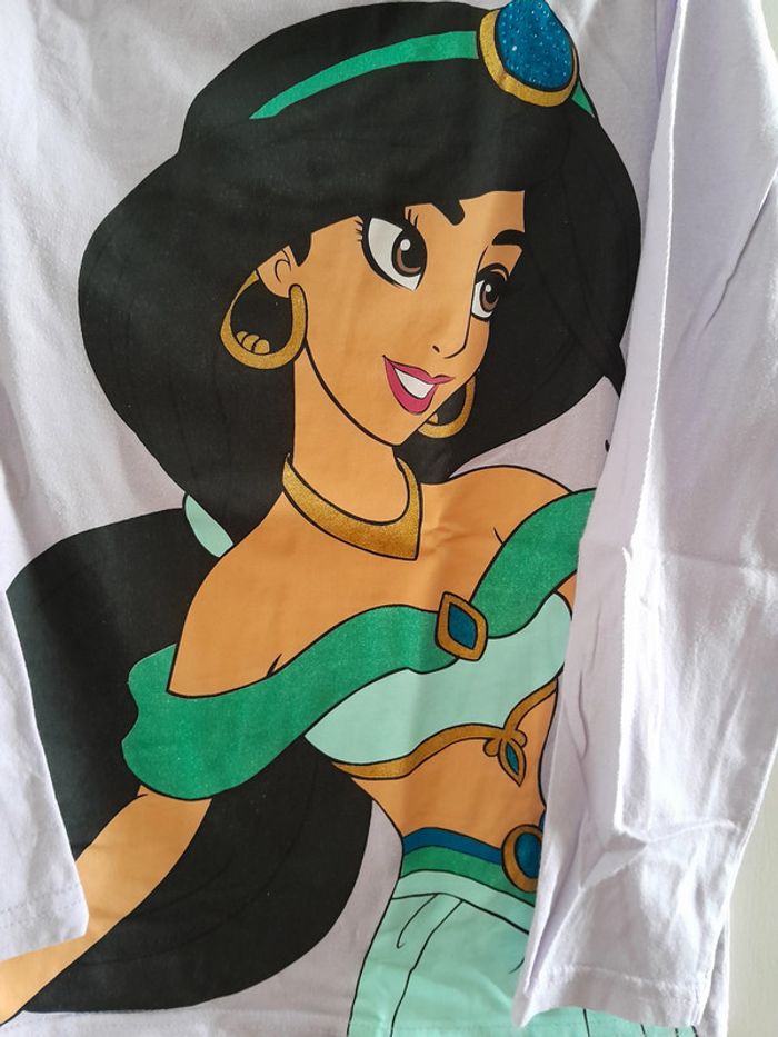 T-shirt Yasmine, Marque Disney, couleur lilas imprimé, taille 9/10ans -140cm, manches longues - photo numéro 2