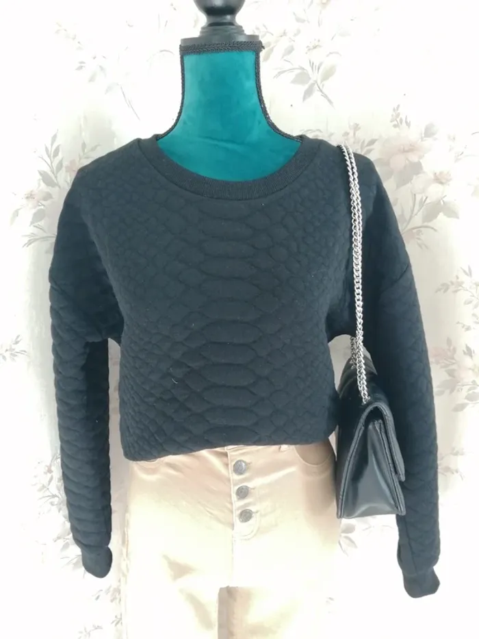 Sweat noir effet piton en relief / by swan paris / (L)