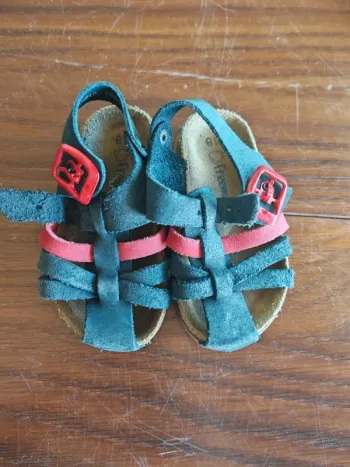 Chaussure taille 18