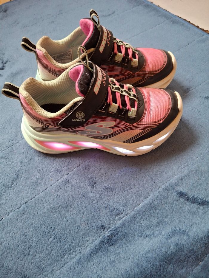 Baskets lumineuses Skechers - photo numéro 3
