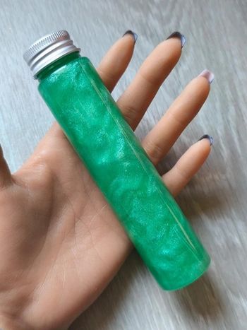 Tube sensoriel sensorielle magique vert retour au calme