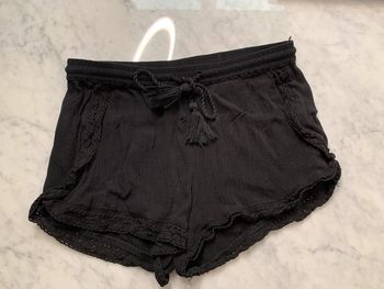 Short noir à broderie Undiz