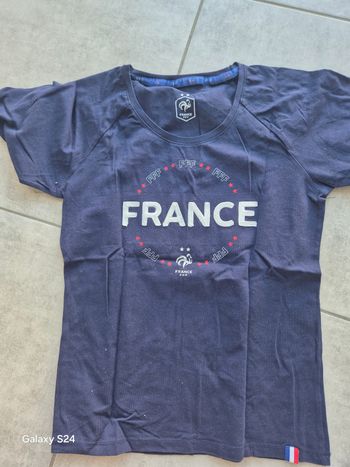 Tee shirt