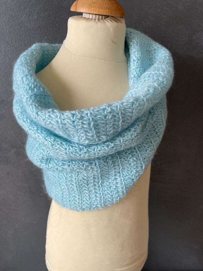 Tour de cou bleu turquoise enfant