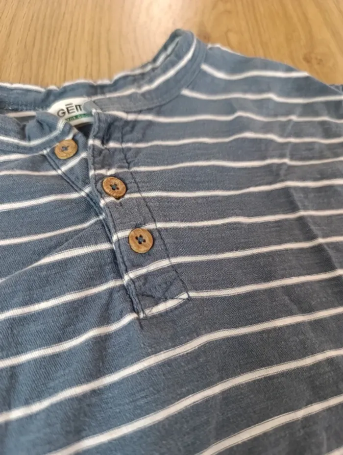 T-shirt garçon taille 4 ans - photo numéro 2