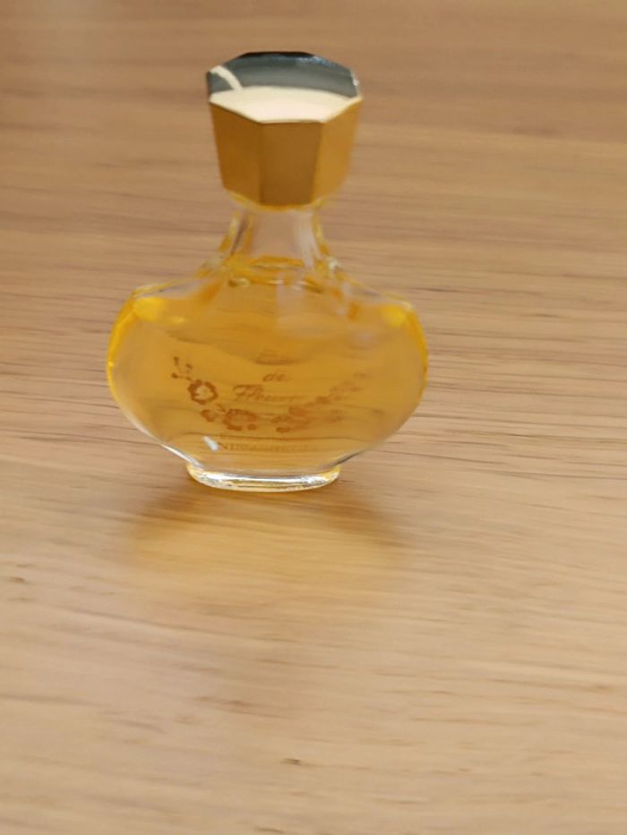 Miniature Nina Ricci