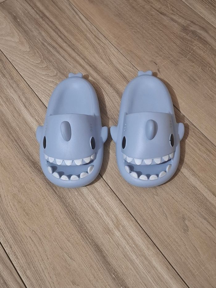 Chausson enfant Mixte pantoufle antidérapante chaussure de bain sandale requin bleu - photo numéro 2
