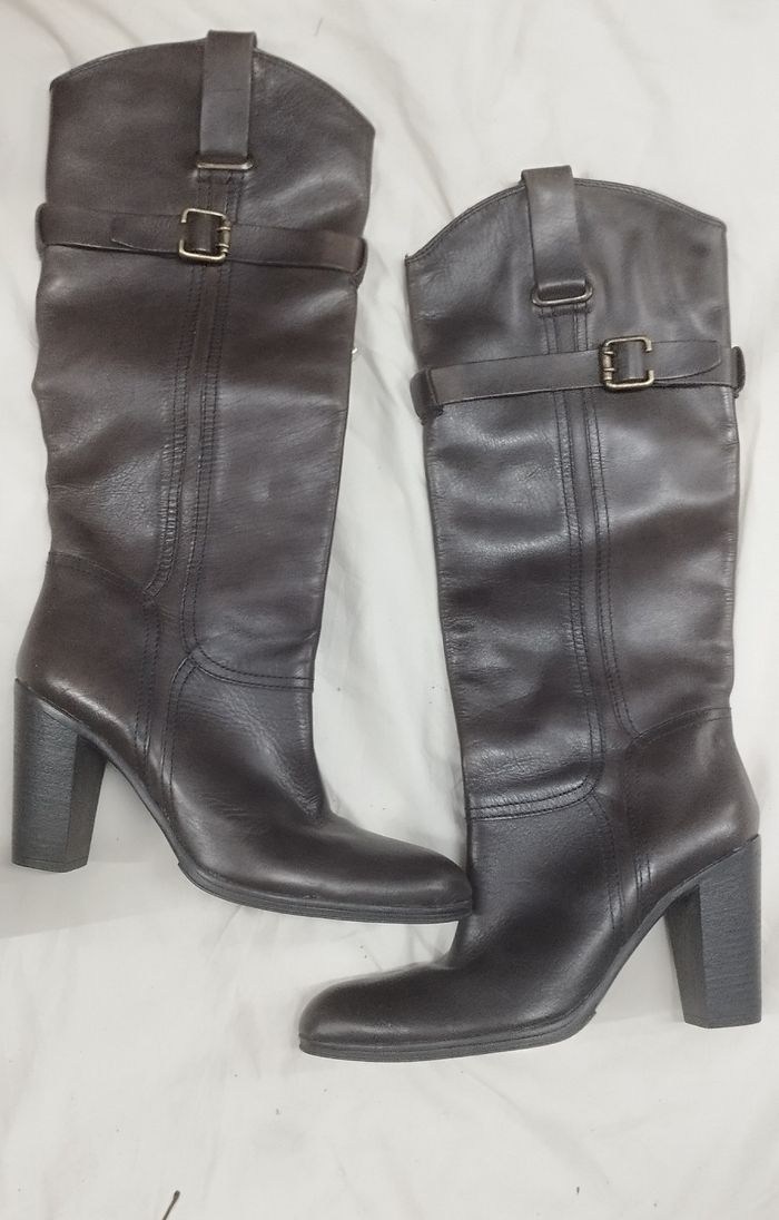 Bottes cuir talon 37
