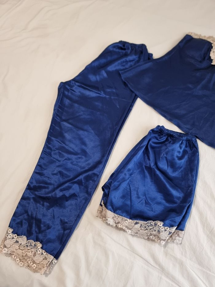 Ensemble de pyjama en satin - photo numéro 6