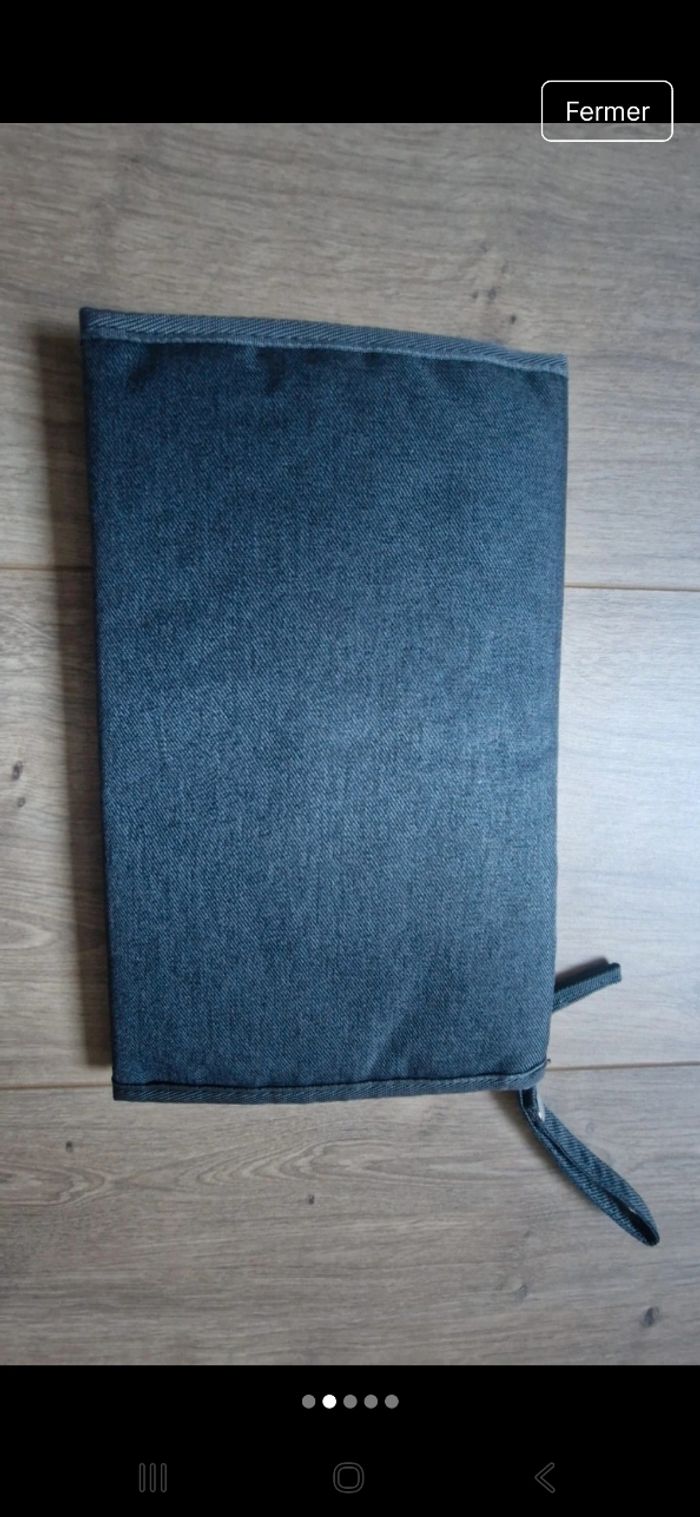 Vend tapis à langer - photo numéro 2