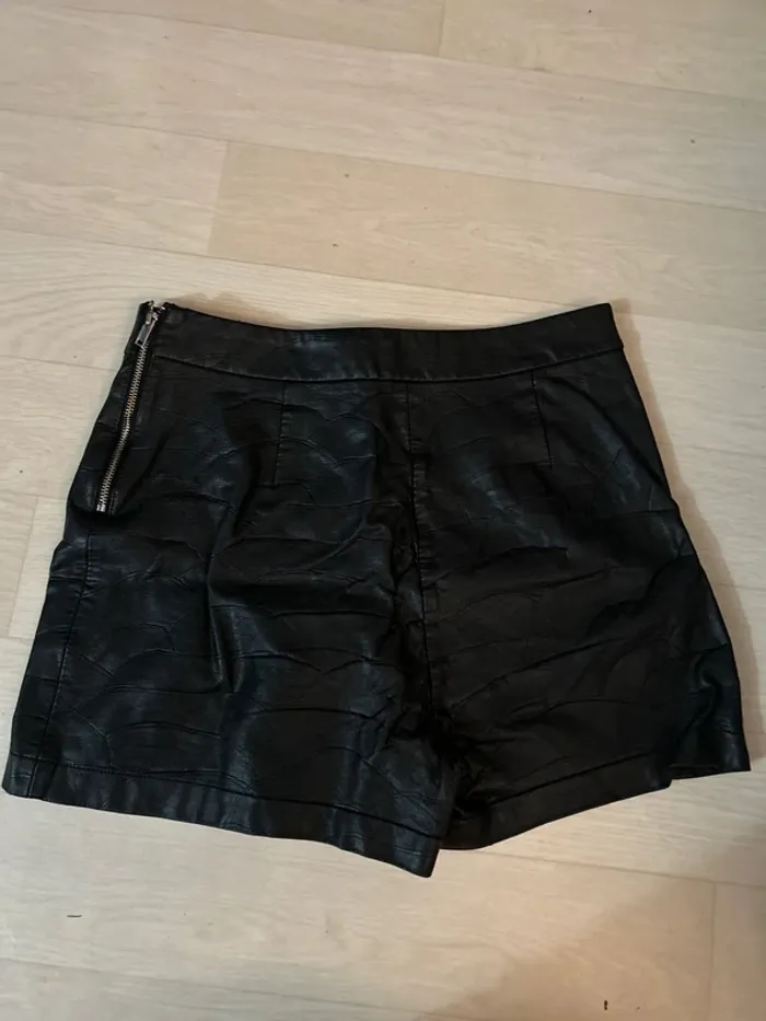 Mini short simili Zara - photo numéro 4