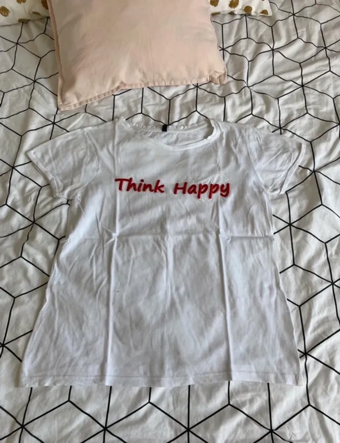 tee-shirt brodé M