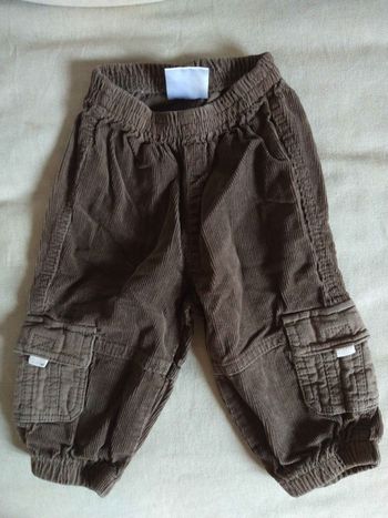 Pantalon aspect velours taille 6 mois sans marque en très bon état