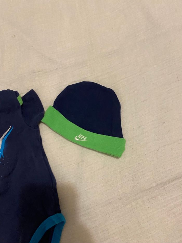 Lot naissance nike - photo numéro 4