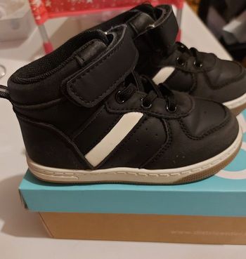 Baskets garçon pointure 23