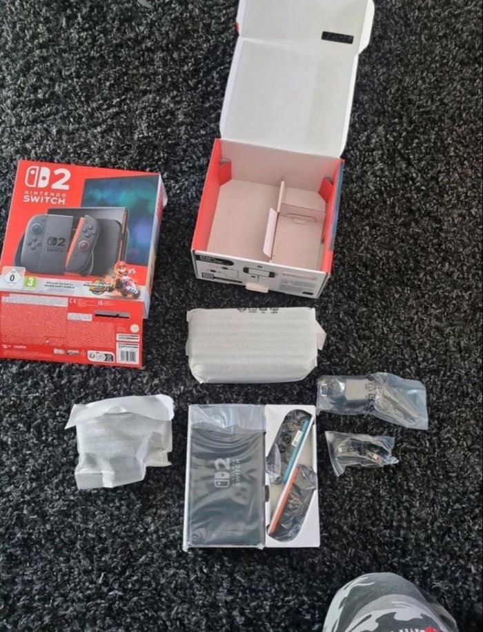 Console Nintendo Switch 2 + lot Mario Kart World - photo numéro 6