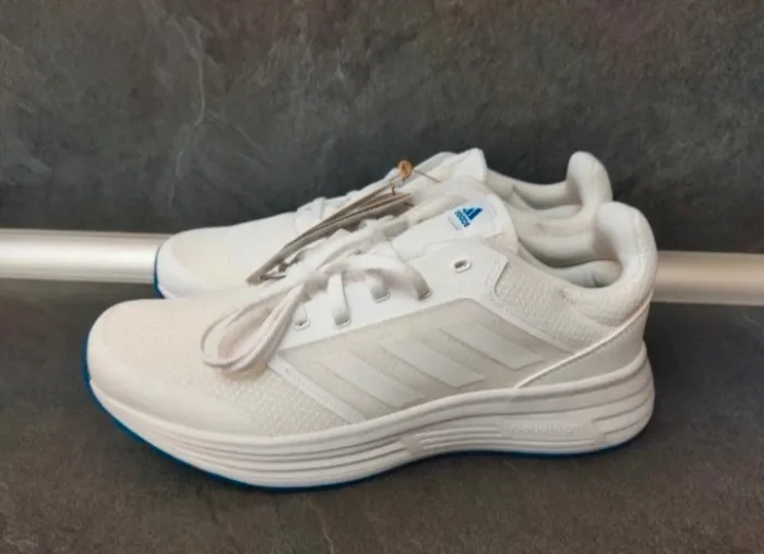 Baskets sneakers homme Adidas Galaxy 5 G55774